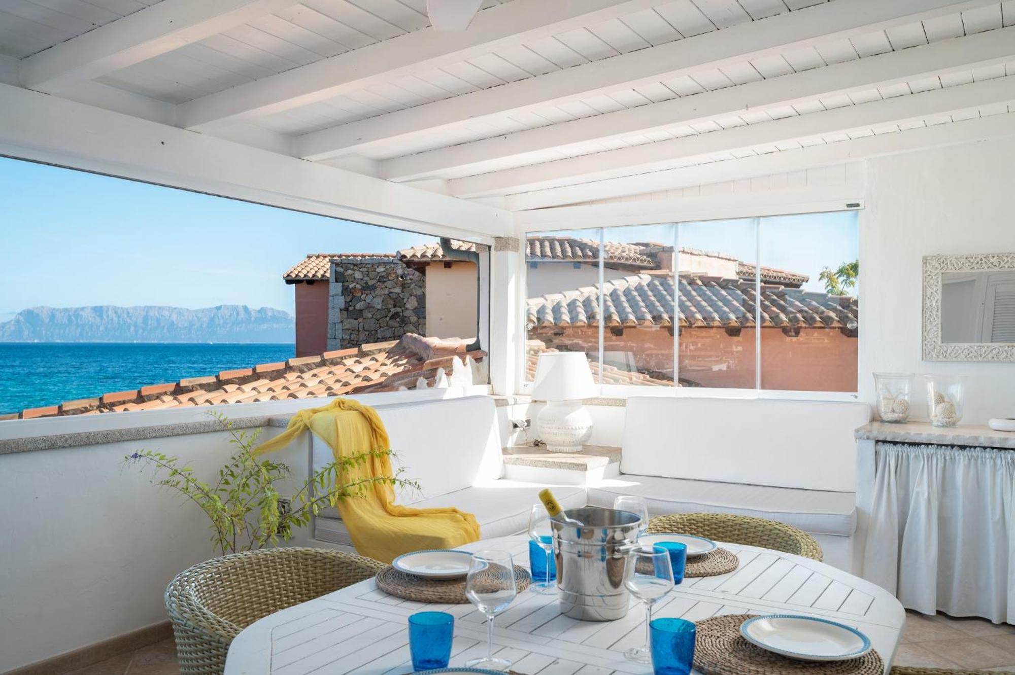 S'Abba Seafront Apartments - Your House In Sardinia Golfo Aranci Buitenkant foto