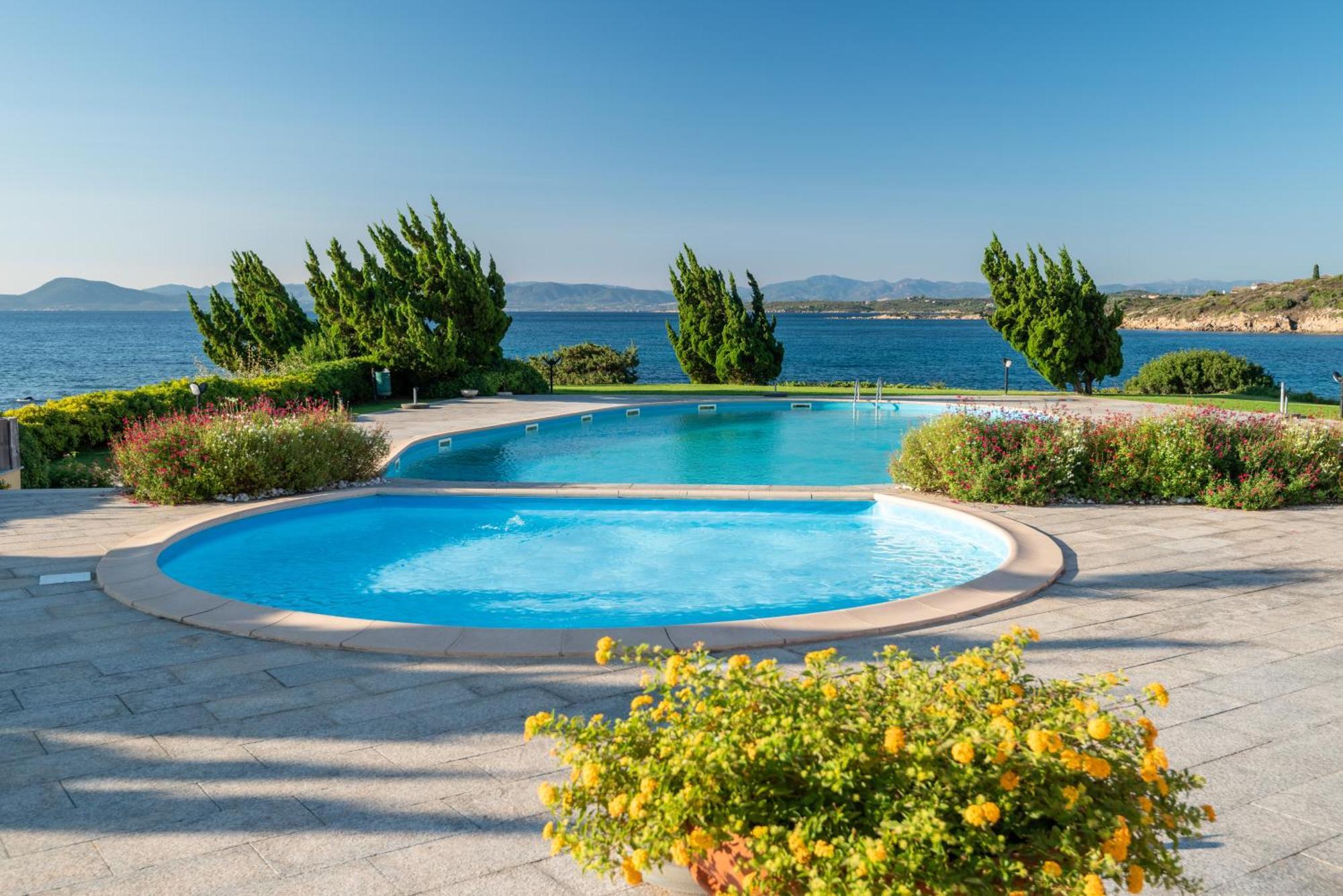 S'Abba Seafront Apartments - Your House In Sardinia Golfo Aranci Buitenkant foto