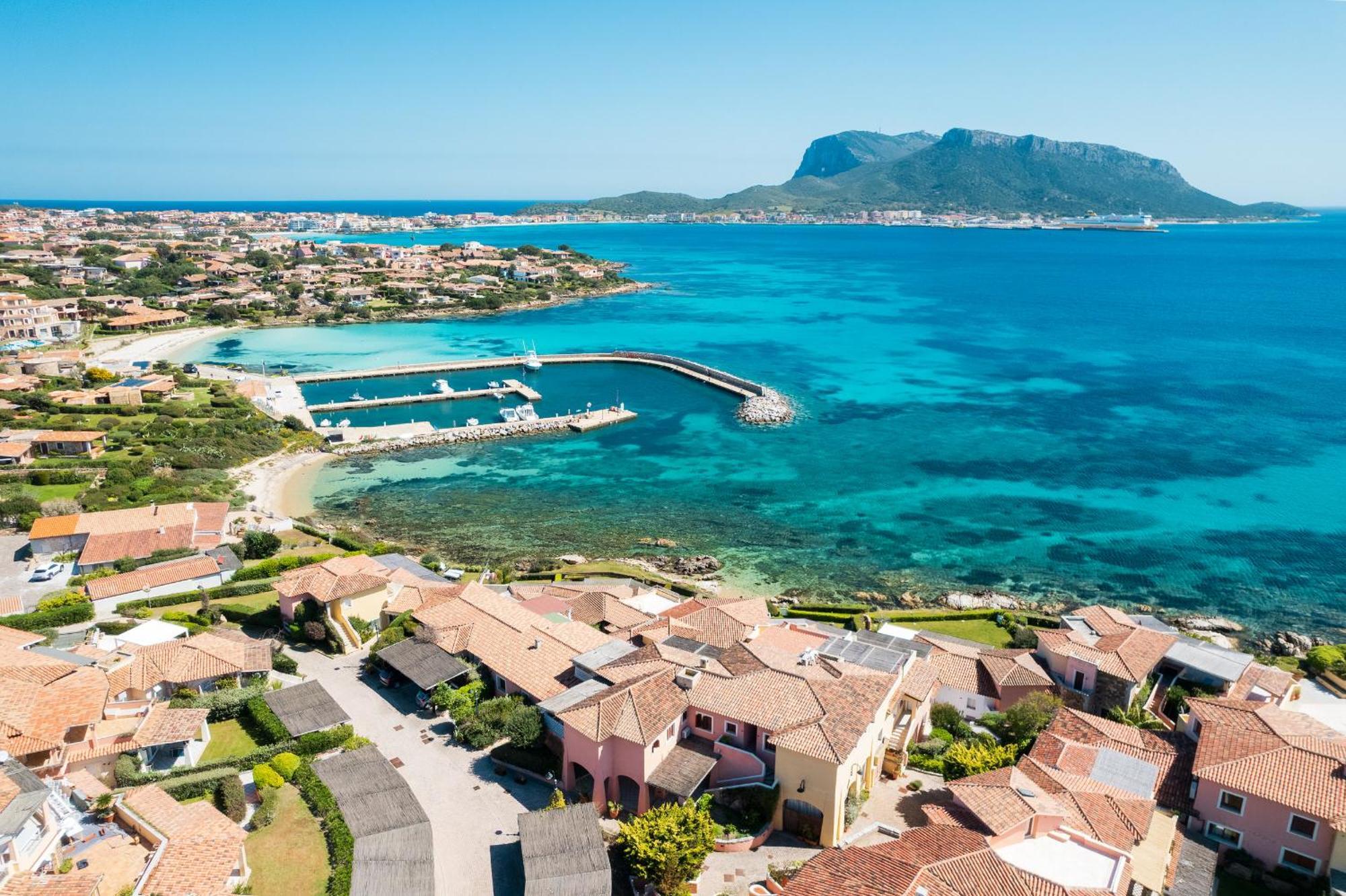 S'Abba Seafront Apartments - Your House In Sardinia Golfo Aranci Buitenkant foto