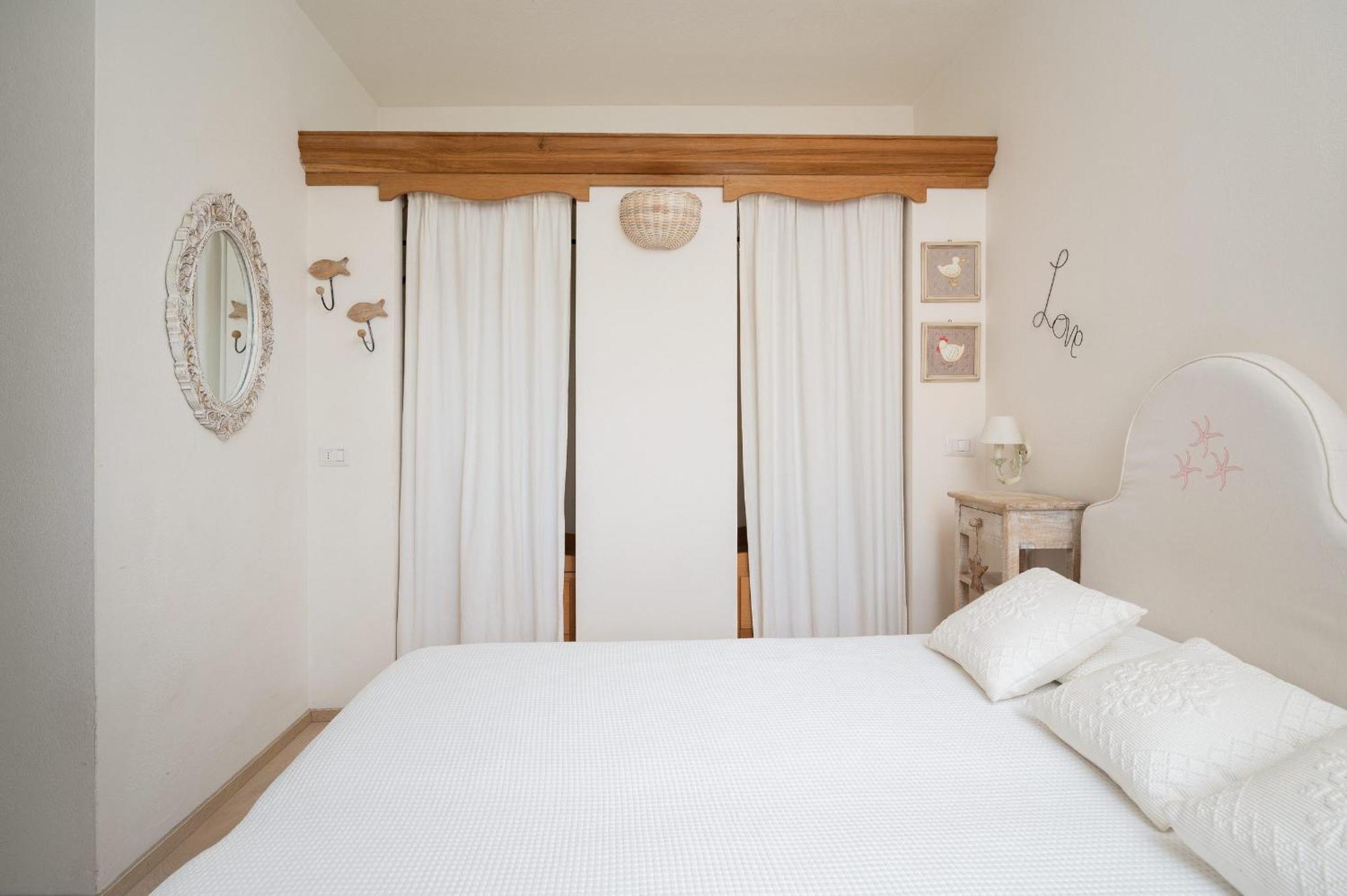S'Abba Seafront Apartments - Your House In Sardinia Golfo Aranci Buitenkant foto
