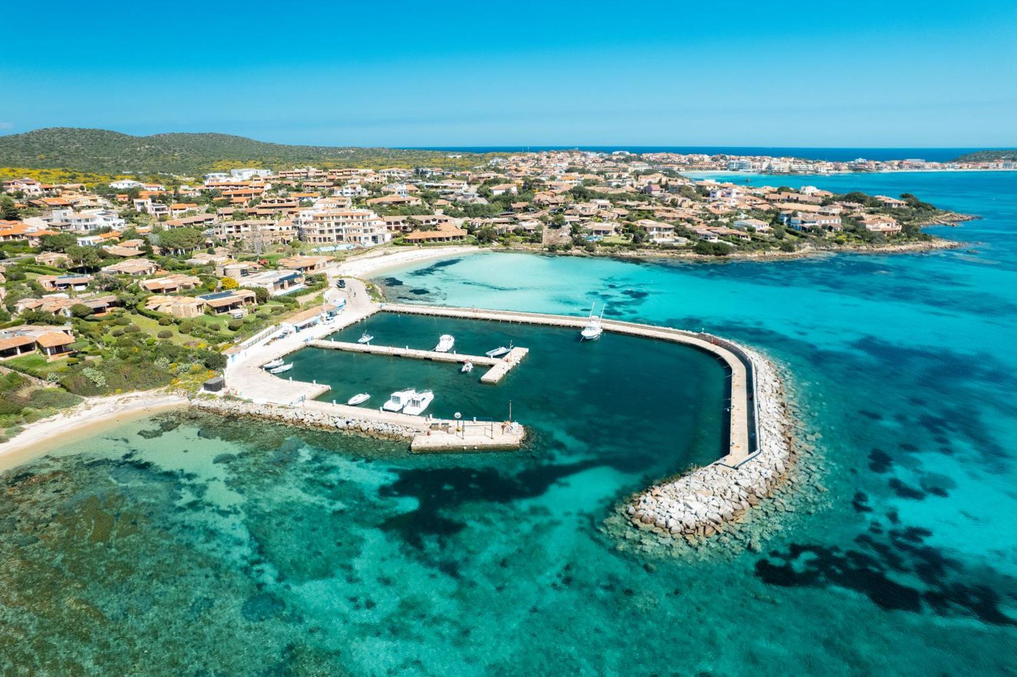 S'Abba Seafront Apartments - Your House In Sardinia Golfo Aranci Buitenkant foto